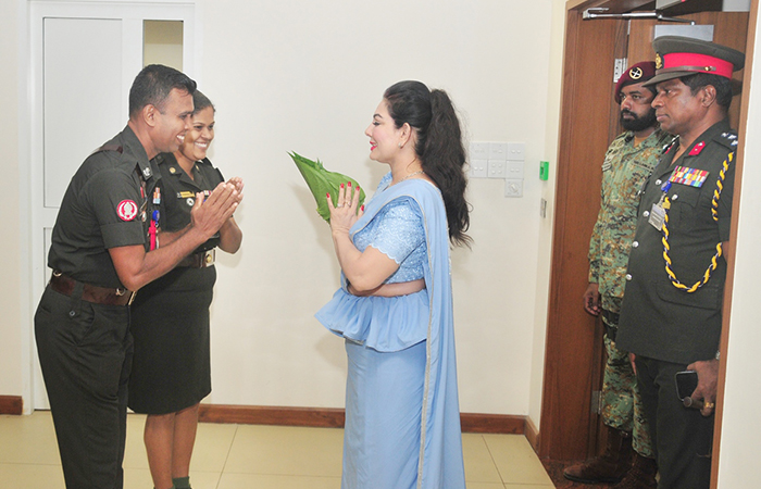 Army Seva Vanitha Unit Appreciates Civil Employees’ Role Giving Gift Parcels