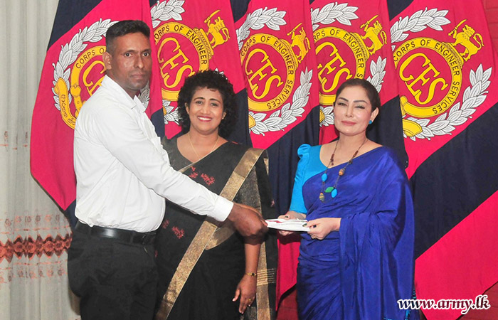 ඉංජිනේරු සේවා බලකා සේවා වනිතා ශාඛාවේ මූලිකත්වයෙන් ශිෂ්‍යත්ව ප්‍රදානය කිරීමේ වැඩසටහක්