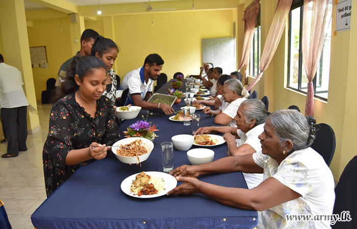 සන්නද්ධ බුද්ධි බළකා සේවා වනිතා ශාඛාවෙන් දානමය පිංකමක් සංවිධානය කරයි