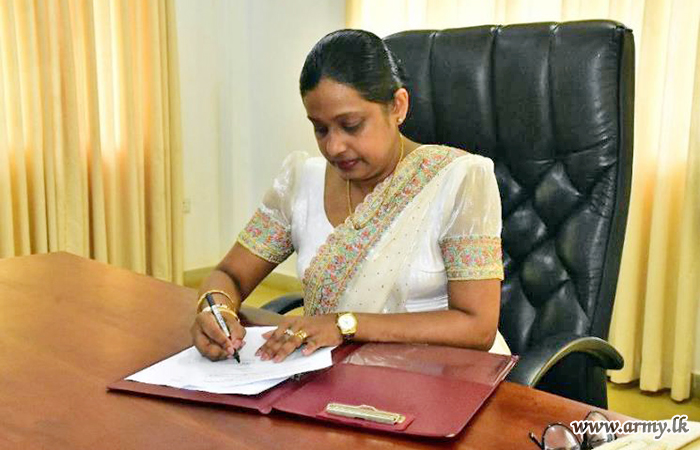 යුද්ධ හමුදා විශේෂ බලකා සේවා වනිතා ශාඛාවේ නව සභාපතිනිය සිය ධූරයේ රාජකාරි අරඹයි