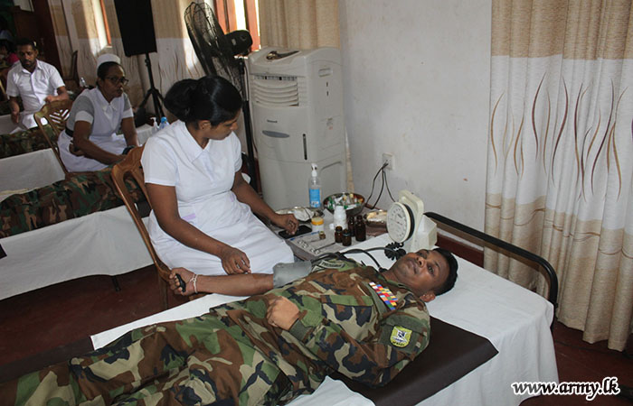 Troops of 4 SLASC Donate Blood to Polonnaruwa Hospital Blood Bank