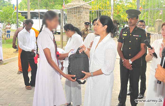 ASVU Conducts Donation Programme to Support Children of War Heroes