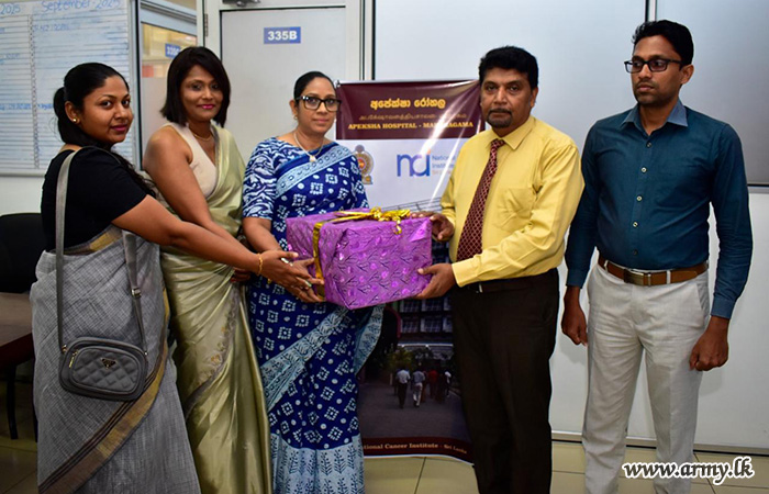 කමාන්ඩෝ රෙජිමේන්තු සේවා වනිතා ශාඛාවේ සමාජිකාවන් අපේක්ෂා රෝහලේ සංචාරයක