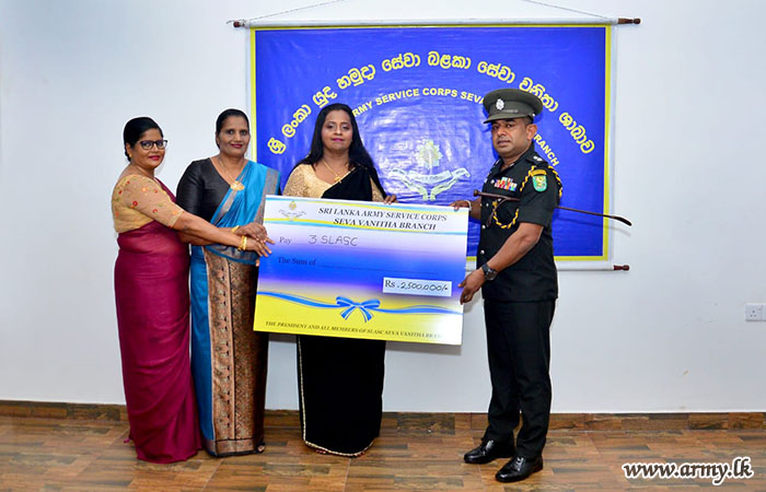 இலங்கை இராணுவ சேவை படையணி சேவை வனிதையரினால் சிப்பாய்களின் விடுமுறை விடுதி நிர்மாணிப்புக்கு உதவி