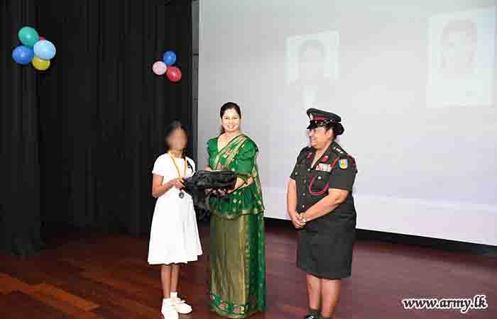 ශ්‍රී ලංකා වෛද්‍ය බලකා සේවා වනිතා ශාඛාවෙන් 5 ශ්‍රේණිය ශිෂ්‍යත්ව විභාගයෙන් සමත් ළමුන් ඇගයීමේ වැඩසටහනක්