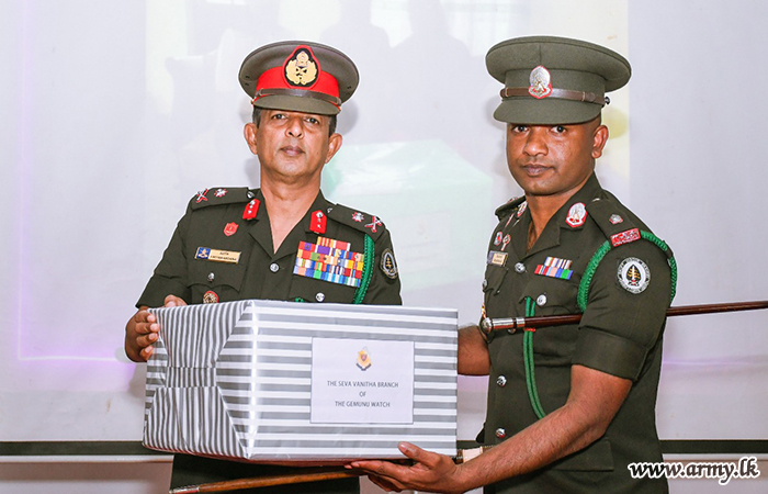 சிரற்ற காலநிலையால் பாதிக்கப்பட்ட படையினருக்கு கெமுனு ஹேவா படையணி சேவை வனிதையரால் நிவாரணம் 