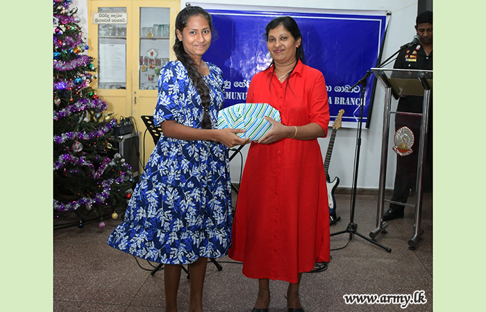 கெமுனு ஹேவா படையணி சேவை வனிதையரால் நத்தார் பண்டிகை கொண்டாட்டம்