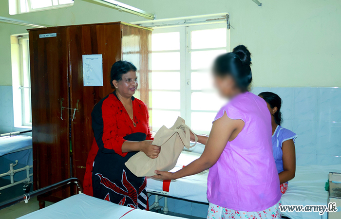 ශ්‍රී ලංකා පාබල හමුදා සේවා වනිතා ශාඛාවේ සම්බන්ධීකරණයෙන් පරිත්‍යාග වැඩසටහනක්