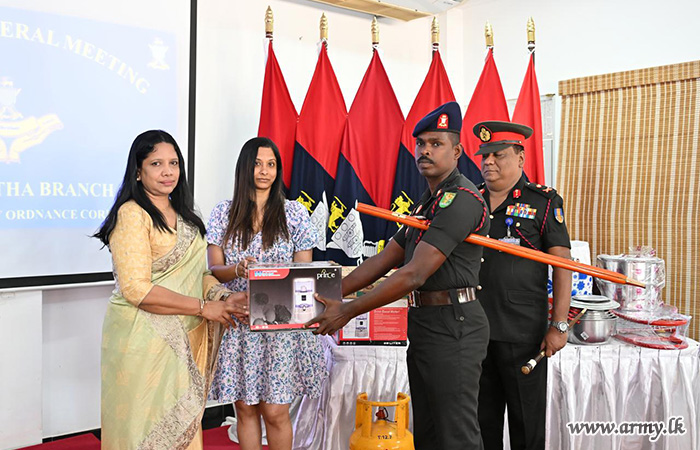 SLAOC–SVB Donates Kitchen Supplies to Soldiers Affected by Ditwa Cyclone